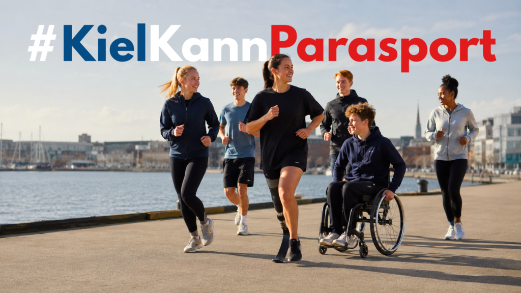 Sportlerinnen und Sportler laufen und rollen entlang der Kiellinie, im Hintergrund die Stadt und oben in den Farben schleswig holsteins der Hashtag Kiel kann Parasport